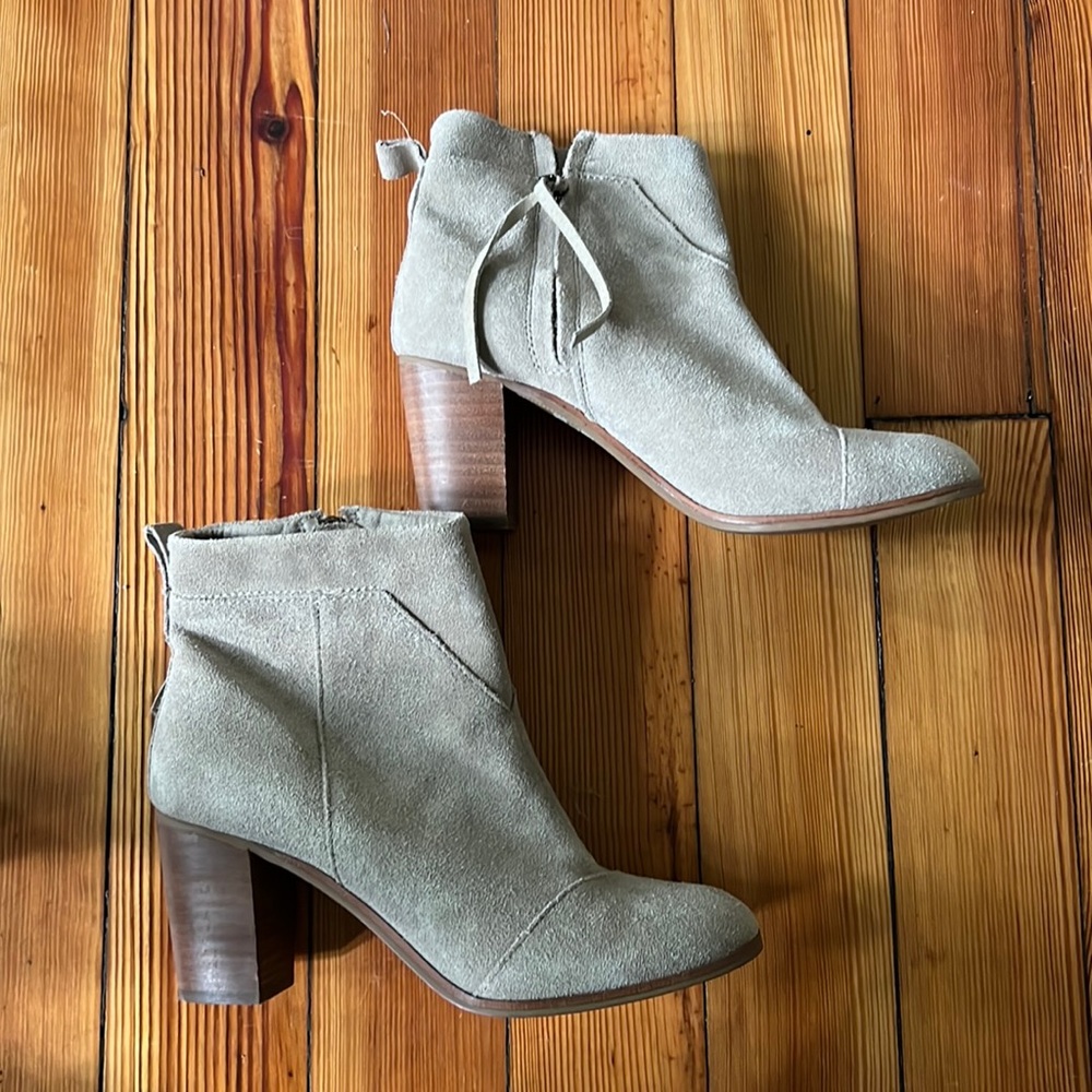 TOMS grey suede heeled boot with Zipper women’s size 7.5